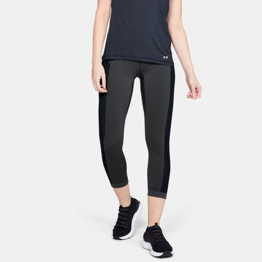 Under Armour Vanish Seamless Crops Size XS New